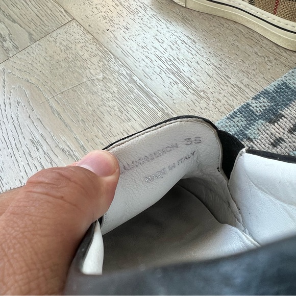 Burberry slip on size 5 - Picture 9 of 9